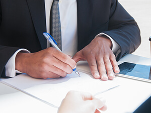 Business licensing support in Dubai Free Zones